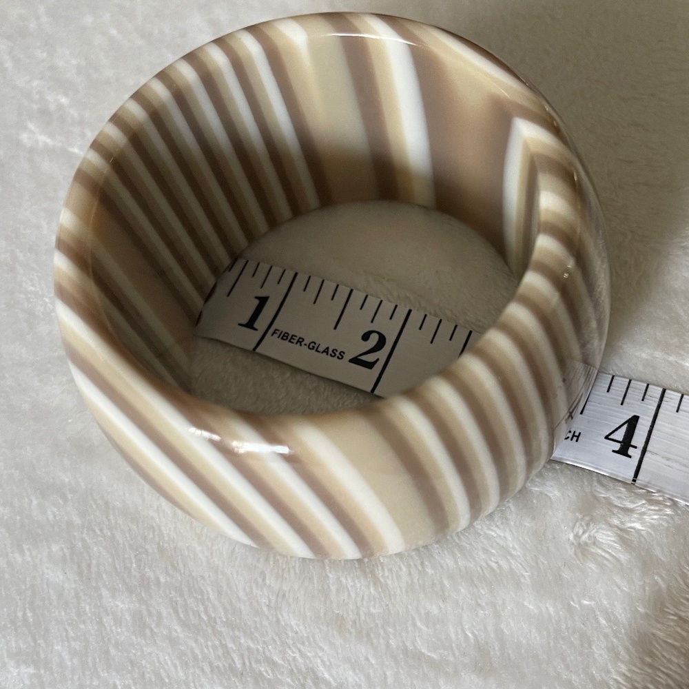 Neutral Swirl Resin Bangle Bracelet - Cream and Brown - Picture 9 of 9